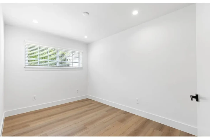 $2000 : 2Bed Home in South Los Angeles image 7