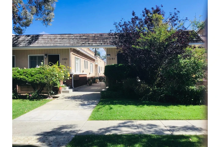 $1550 : Studio 1151 E Appleton St. image 1