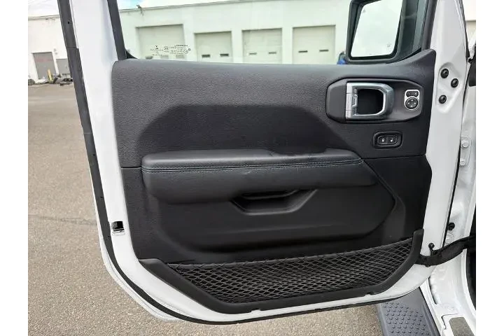 $34890 : Jeep Wrangler Unlimited 2021 image 10