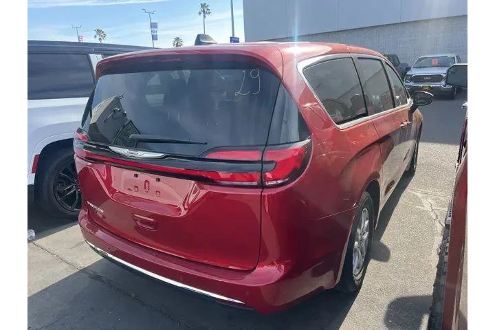 $31988 : Chrysler Pacifica 2025 Selec image 10