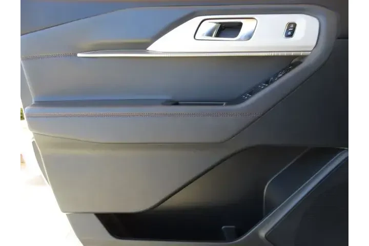 $36823 : Ford Explorer 2025 Active 4d image 9