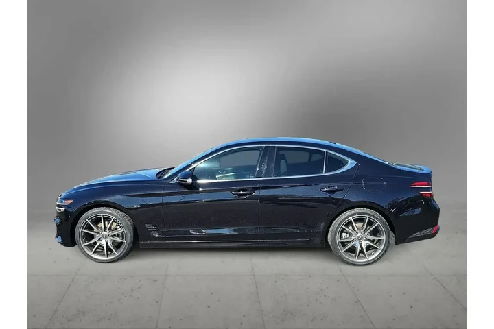$28250 : Genesis G70 2023 AWD 2.0T 4d image 5