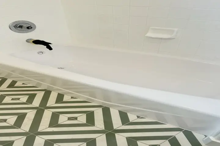 Tub refinishing and Reglazing image 1