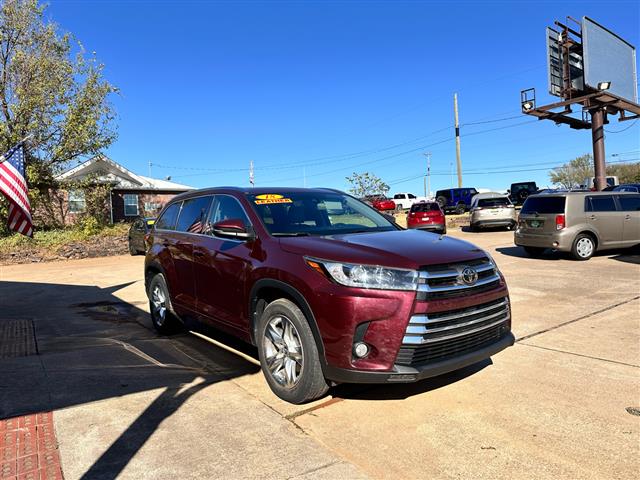 $21995 : 2018 Highlander image 3