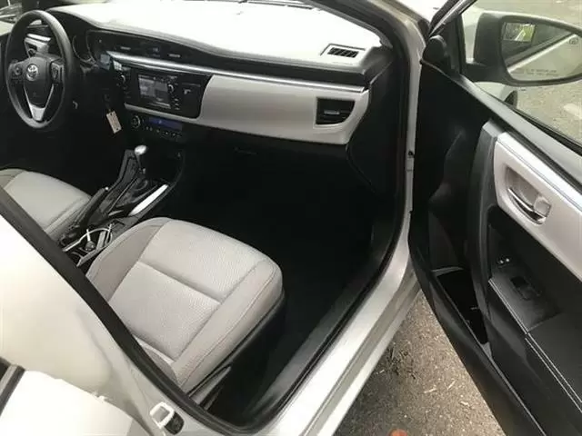 $8000 : 2016 Toyota COROLLA LE image 3