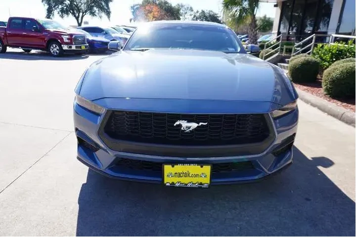 $37488 : Ford Mustang 2025 EcoBoost 2 image 2