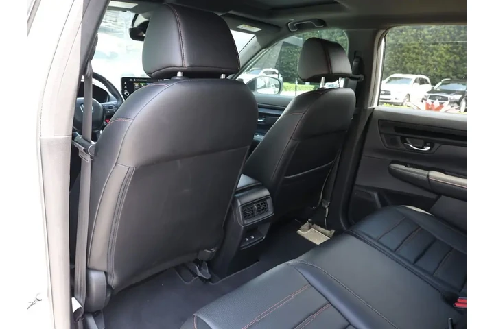 $38795 : Honda CR-V Hybrid Sport-L image 6