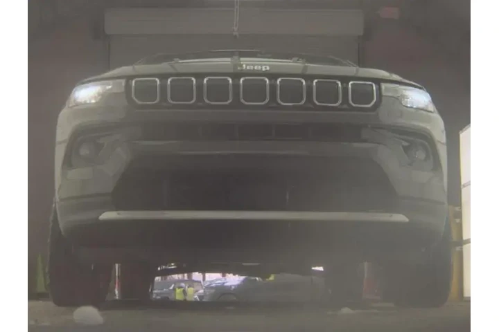 $21323 : Jeep Compass 2022 4x4 Limite image 3