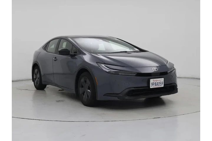 $28998 : Toyota Prius 2024 LE 4dr Hat image 1