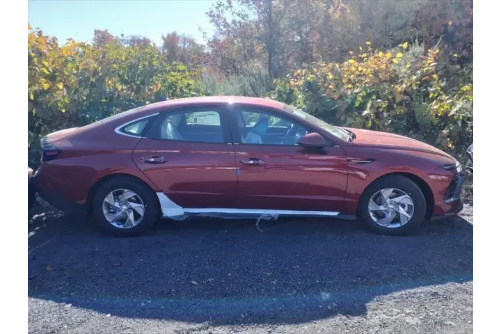 $28810 : Hyundai SONATA 2025 SE 4dr S image 3
