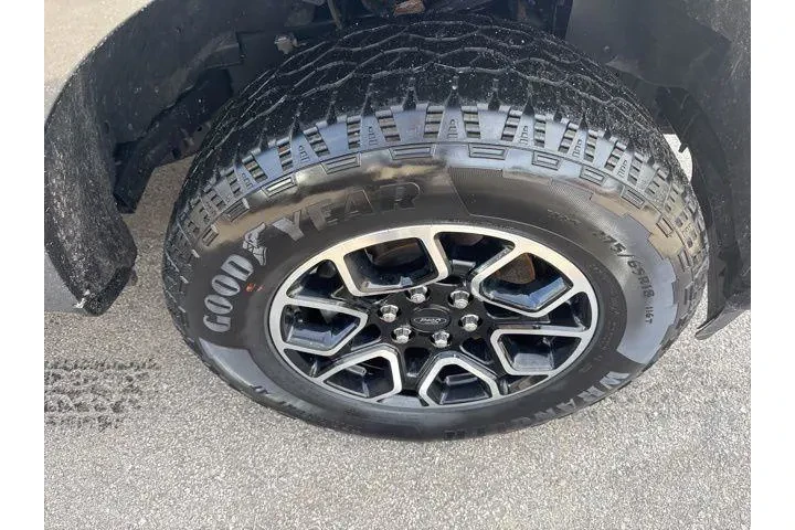 $39344 : Ford F-150 2023 4x4 XLT 4dr image 4