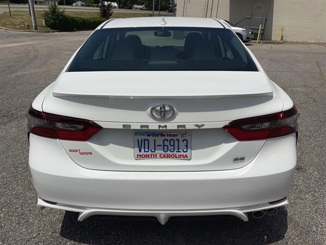 $29991 : PRE-OWNED 2024 TOYOTA CAMRY SE image 10