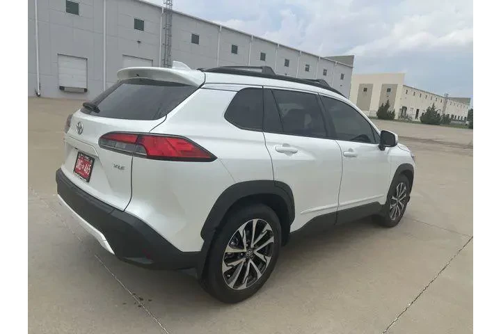 $28250 : Toyota Corolla Cross 2024 XL image 5