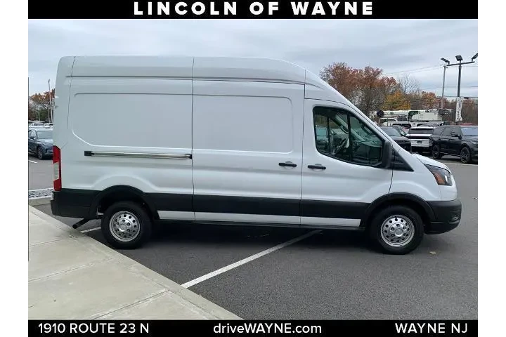 $38494 : Ford Transit 2023 AWD 250 3d image 8