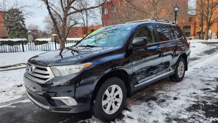 $9495 : 2013 Highlander SE image 3