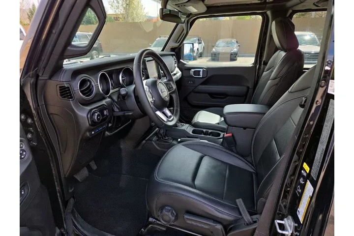 $27998 : Jeep Wrangler 2023 4x4 Sahar image 10