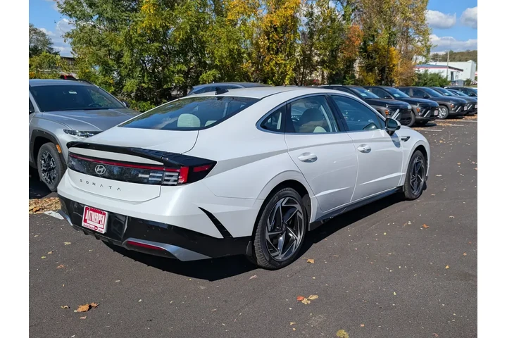 $28344 : Hyundai SONATA 2026 SEL Spor image 2