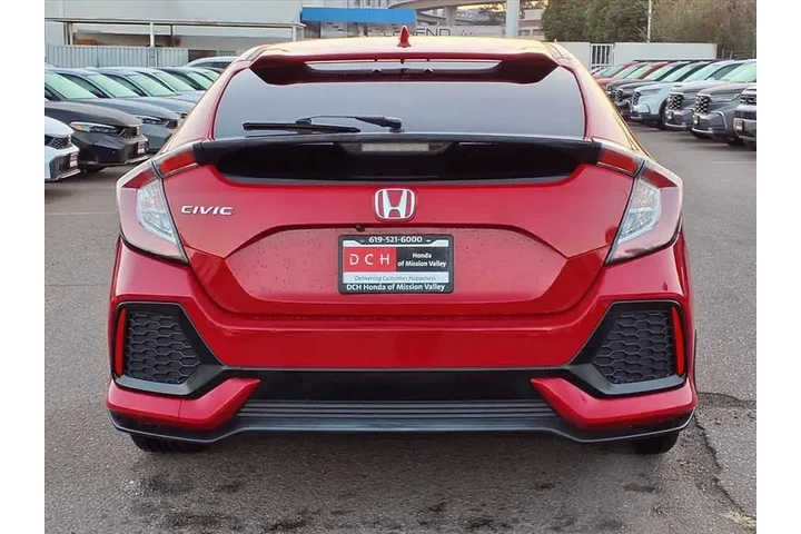 $17969 : Honda Civic 2017 LX 4dr Hatc image 6