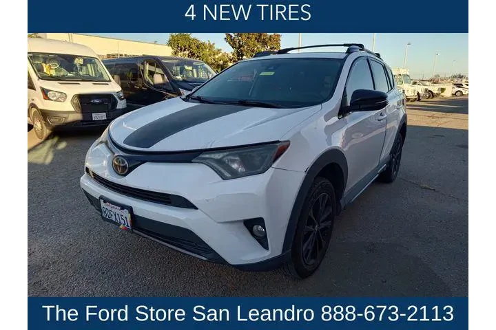 $13850 : Toyota RAV4 2018 XLE 4dr SUV image 3