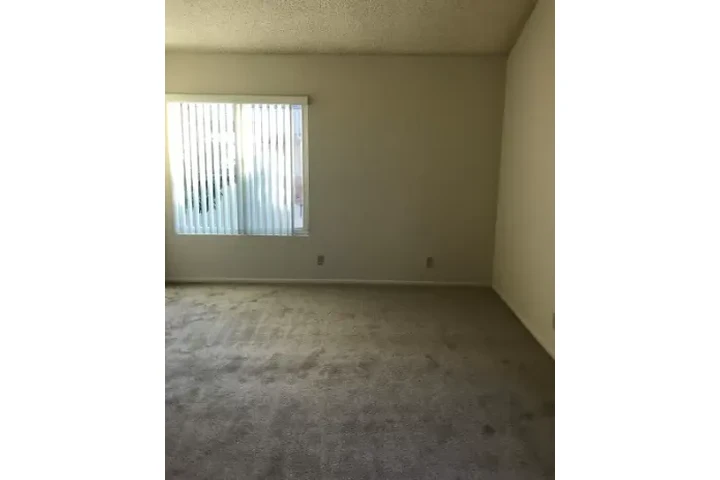 $1100 : Vivienda cómoda en Burbank CA image 7