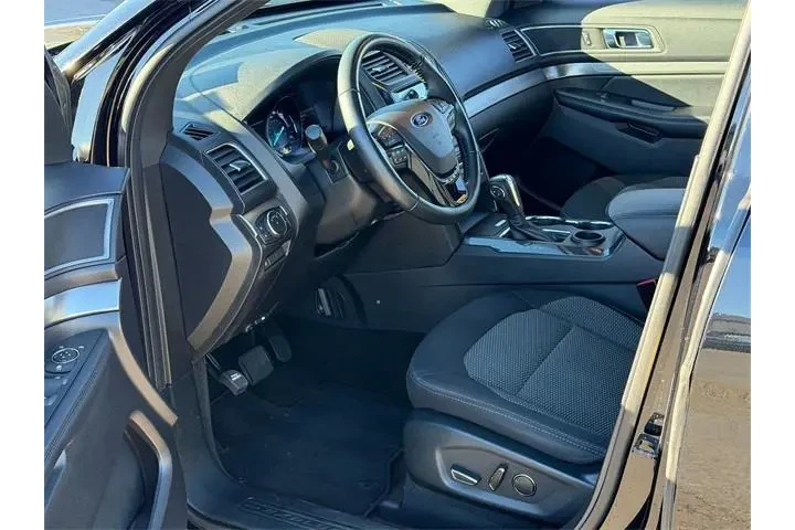 $16885 : Ford Explorer 2018 XLT 4dr S image 9