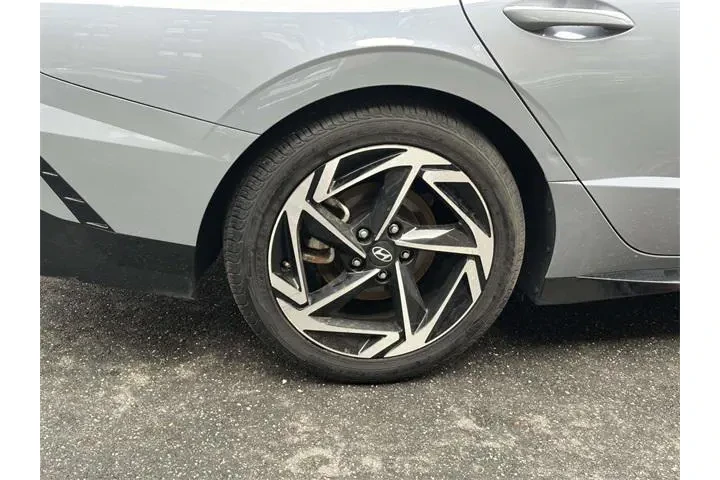 $20705 : Hyundai SONATA 2024 SEL 4dr image 10