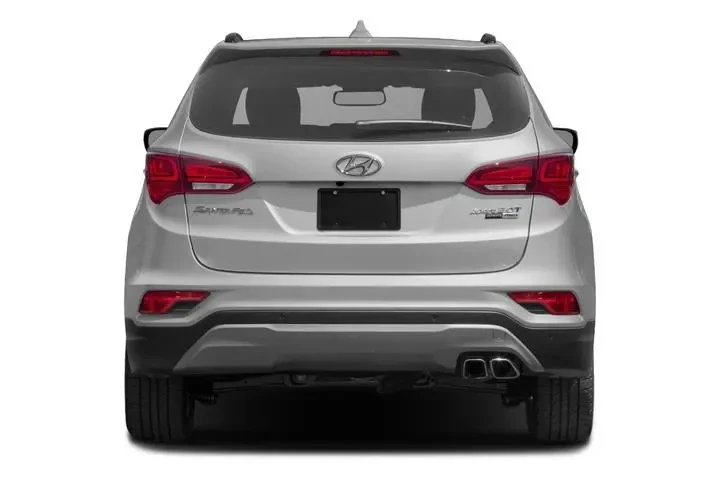 $7800 : Hyundai SANTA FE Sport 2017 image 5