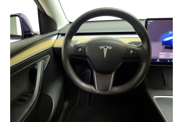 $34998 : Tesla Model Y 2023 AWD Long image 10