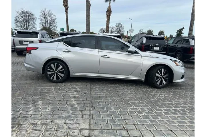 $14995 : Nissan Altima 2020 2.5 SV 4d image 5