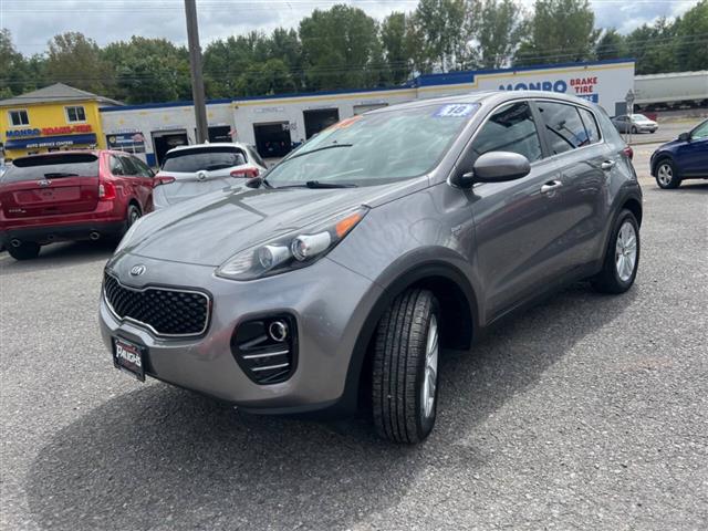 $15990 : 2018 Sportage image 7