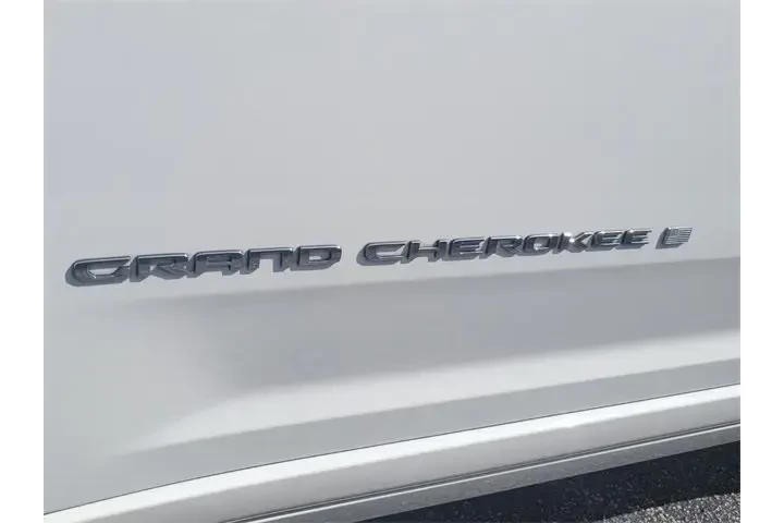 $32990 : Jeep Grand Cherokee L 2021 4 image 4