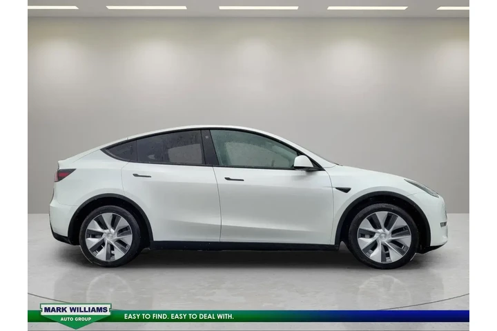 $31295 : Tesla Model Y 2022 AWD Long image 3