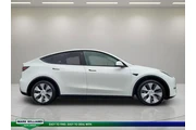 $31295 : Tesla Model Y 2022 AWD Long thumbnail