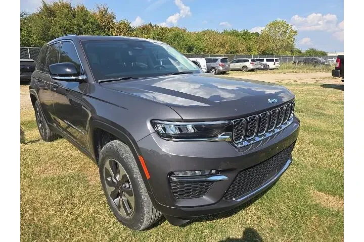 $28861 : Jeep Grand Cherokee 2022 4x4 image 4
