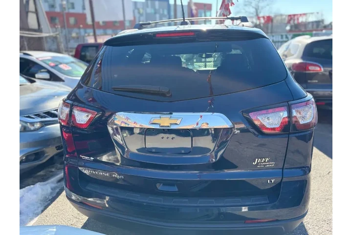 $8999 : 2017 Traverse LT image 3