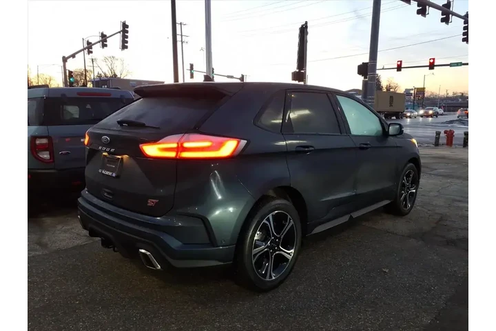 $37856 : Ford Edge 2024 AWD ST 4dr SU image 2