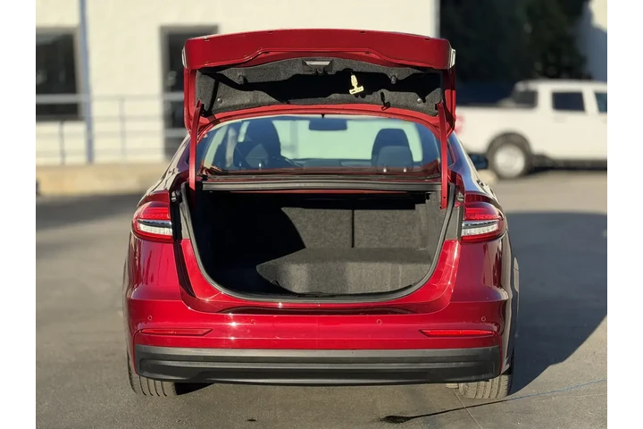 $16495 : Ford Fusion Hybrid 2019 SE 4 image 9