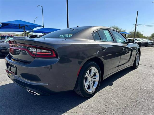 $29995 : Pre-Owned 2022 Charger SXT Se image 6