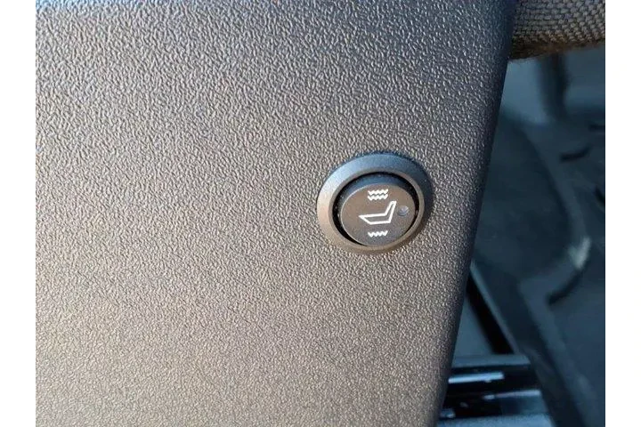 $35996 : Ford F-150 2023 4x4 XLT 4dr image 9