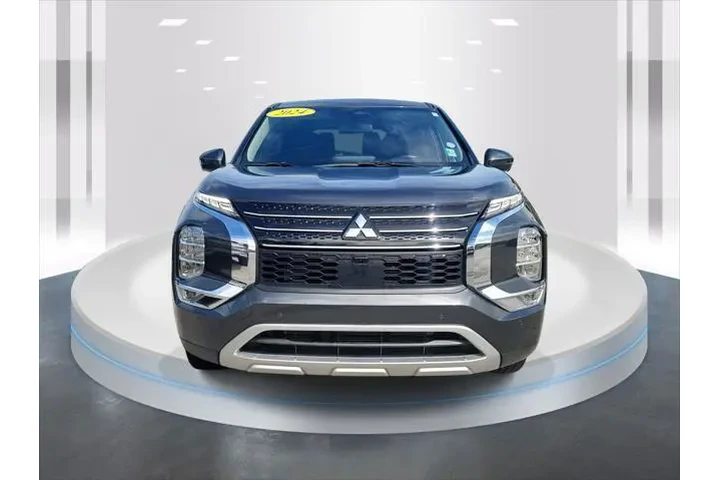 $25688 : Mitsubishi Outlander 2024 SE image 2
