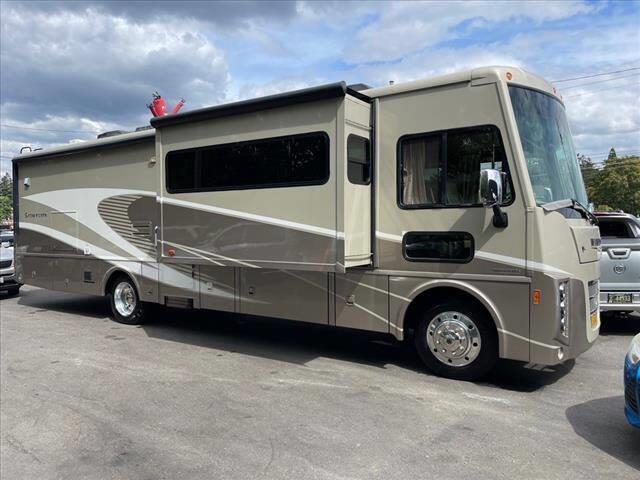 $89900 : 2017 Motorhome Chassis image 2