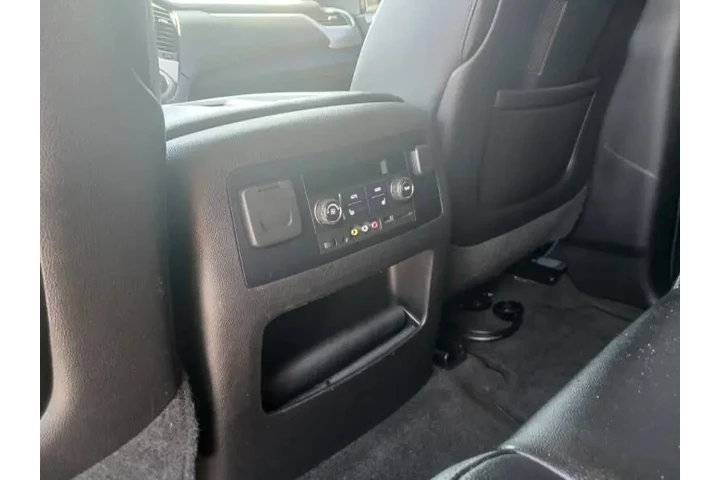 $16800 : 2015 GMC Yukon SLT image 4