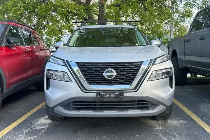 $23995 : Nissan Rogue 2023 AWD SV 4dr image 2