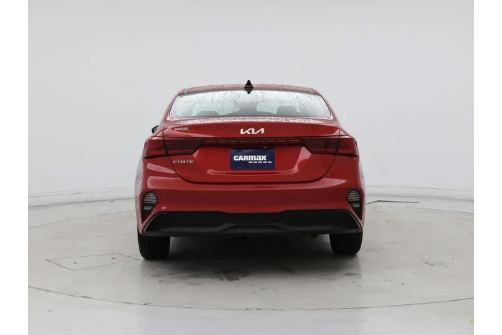 $17998 : Kia Forte 2024 LXS 4dr Sedan image 6