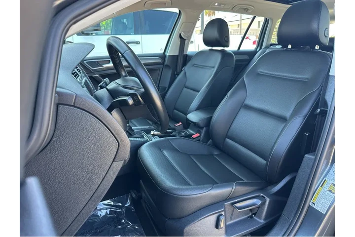 $18997 : 2017 Golf Alltrack SE image 9