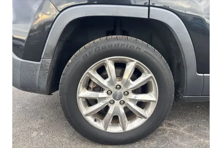 $9000 : Jeep Cherokee 2014 4x4 Limit image 6