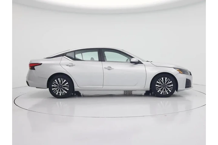 $19998 : Nissan Altima 2023 2.5 SV 4d image 7