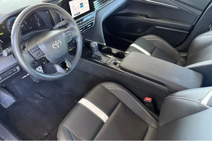 $29530 : Toyota Camry 2025 SE 4dr Sed image 5