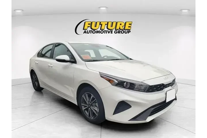 $22999 : Kia Forte 2023 LX 4dr Sedan image 1