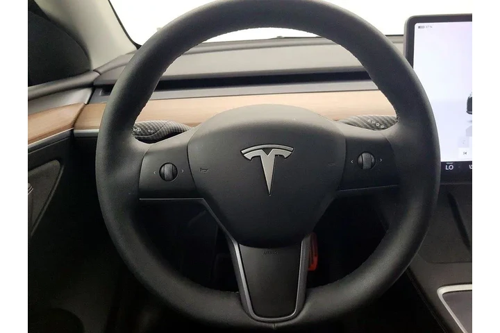 $30998 : Tesla Model Y 2023 AWD Long image 10